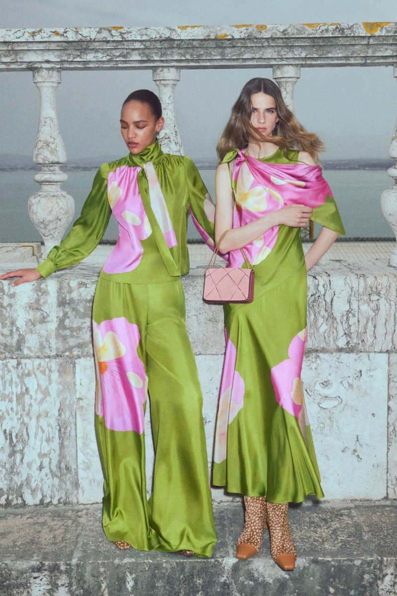 Ulla Johnson Resort 2027 : une ode à l’artisanat, à la couleur et à la féminité