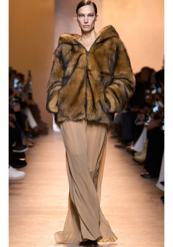 Fashion week FW 2025 : Elie Saab et le retour en force de la fourrure