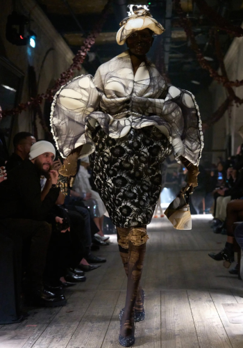 L’énigmatique Défilé Maison Margiela Printemps 2024